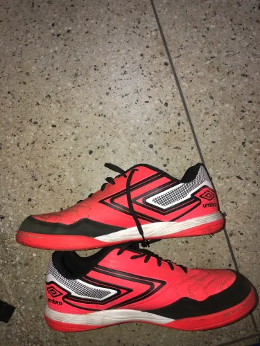 TENIS FUTSAL PRO 5 CLUB