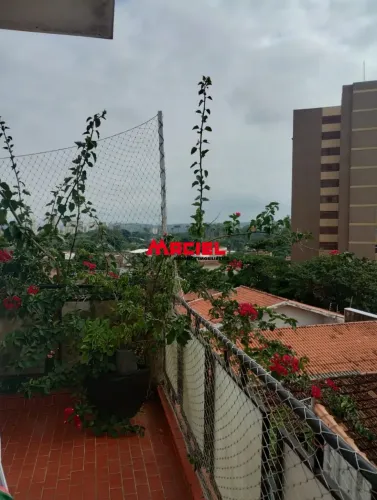 SOBRADO NO JARDIM BELA VISTA - CENTRO DE SÃO JOSÉ DOS CAMPOS