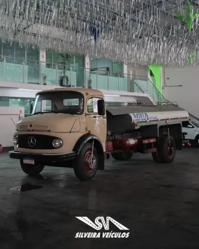 Mercedes-Benz L 1113 - Ano: 1978 - Tanque de Água