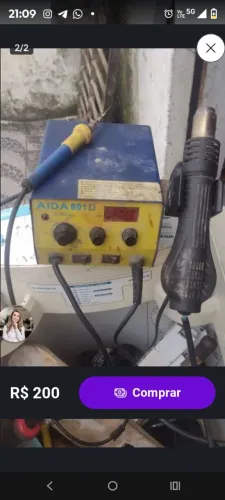 o soprador de ar quente com ferro de solda