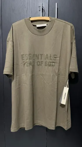 Camiseta essentials fear off god