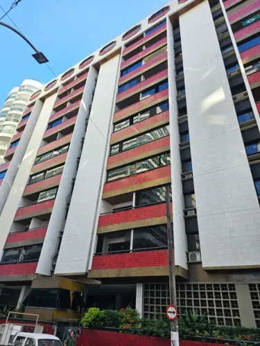 Imóvel para venda com 4 quartos 2 Suíte Pertinho do Mar em Praia da Costa - Vila Velha - E
