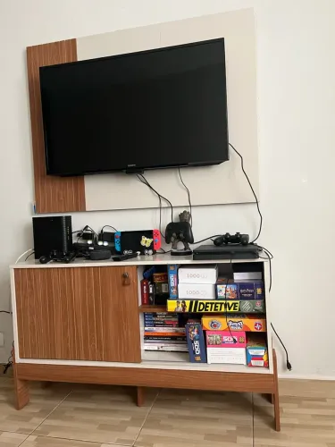 Rack com Painel + TV 43 pol