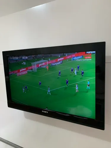 TV SONY 32 Polegadas - Excelente Estado