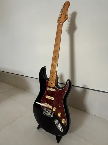 Guitarra Tagima TG 530