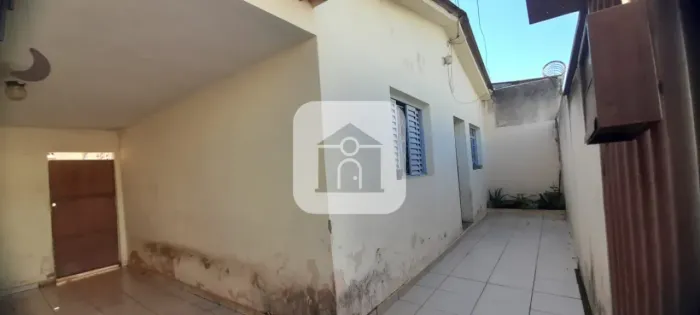 Casa para venda no bairro Santa Mônica