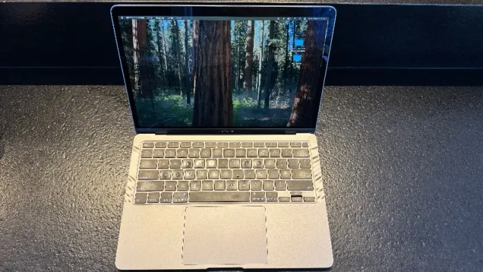 MacBook Air Retina 13" 2020 Intel Core i7 16GB RAM 512GB SSD - Excelente Estado