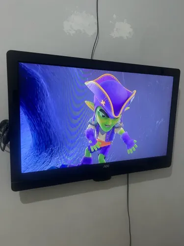 Vendo TV 32 polegadas!