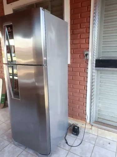 Geladeira Electrolux inox duplex frost free 