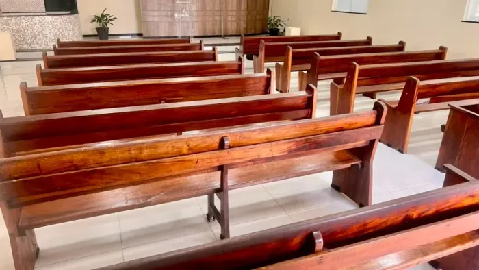 Bancos de Igreja