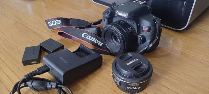 Canon T6i com lente 24mm e 50mm seminova