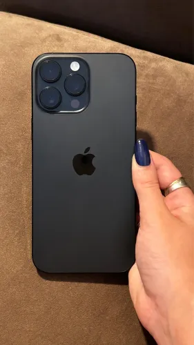 iPhone 16 Pro Max 256gb, bateria 100%, 9 meses de uso, sem marcas de uso