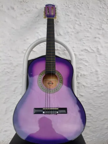 Violão infantil roxo