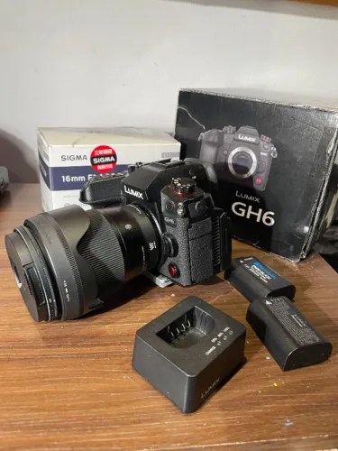 LUMIX PANASONIC GH6 + SIGMA 16mm 1.4