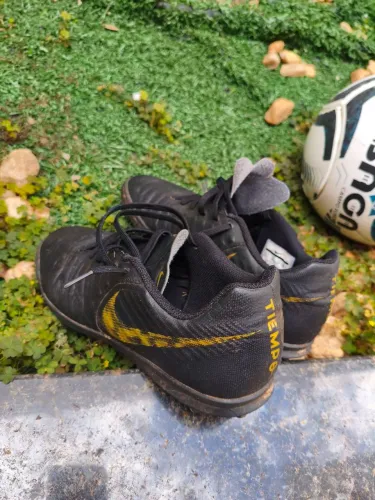 Nike Tiempo Society 
