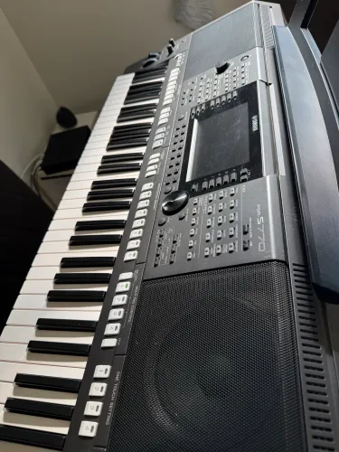 Teclado Yamaha Psr-s770