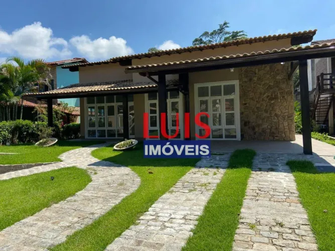 Casa com 3 dormitórios para alugar, 160 m² por R$ 6.263,33/mês - Itaipu - Niterói/RJ