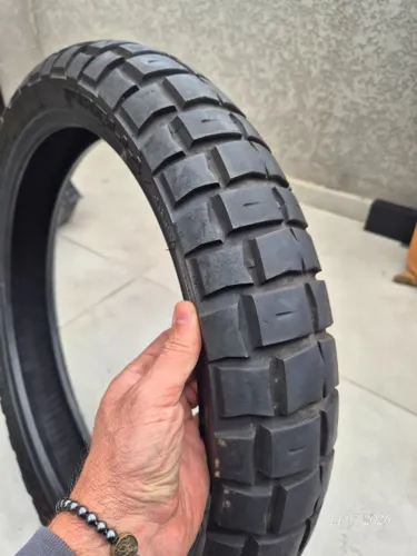 Pneus Pirelli Scorpion Rally STR 170/60R17 e 120/70R19 fabricados em 2022