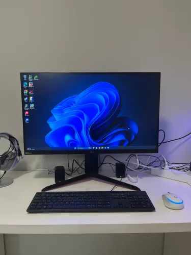 Monitor LG UltraGear 27 polegadas 144Hz 27GN65R-B