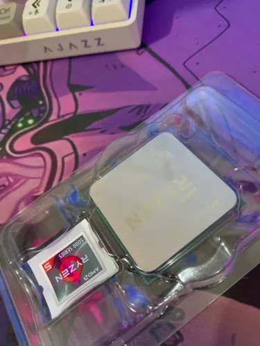 Ryzen 5 2400G com cooler Box original AM4