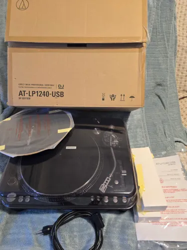 Toca-discos LP1240-USBXP Audio Technica <br>