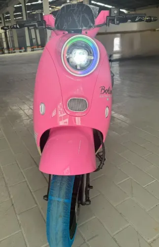 Scooter Elétrica Mia Retrô