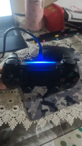 Controle de ps4 generico semi-novo usado, apenas com a vibração da parte direita sem vibra
