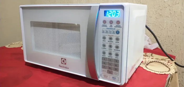 Microondas Electrolux 20L pequeno 220,0