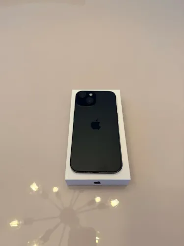 iPhone 15 128GB - Muito novo