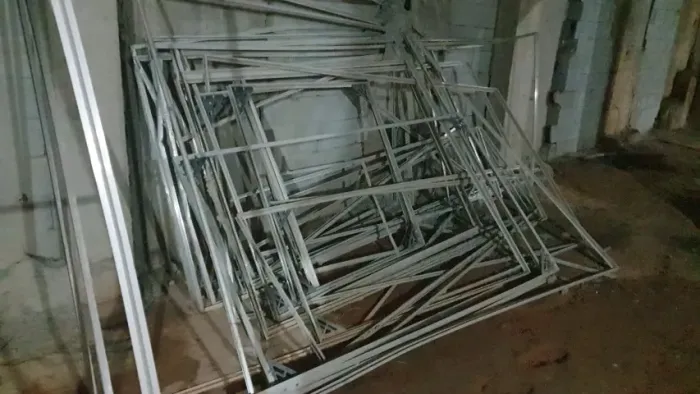 Contra marco para portas e janelas em alumínio.