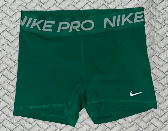 Short Nike Pro/ verde escuro 