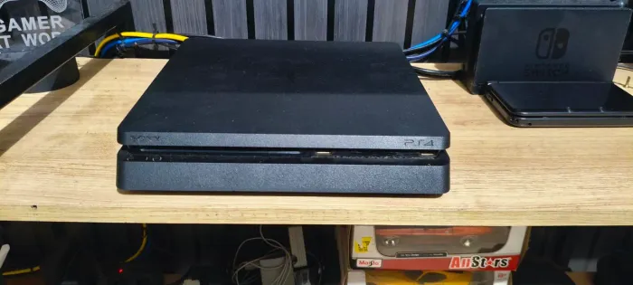 Vendo PS4 Slim