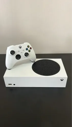 Xbox series s 512GB (seminovo 3 meses de garantia)