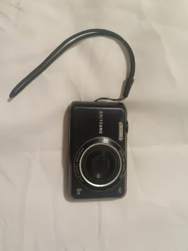 Câmera Digital Samsung ES68 - Compacta e Fácil de Usar (cybershot)