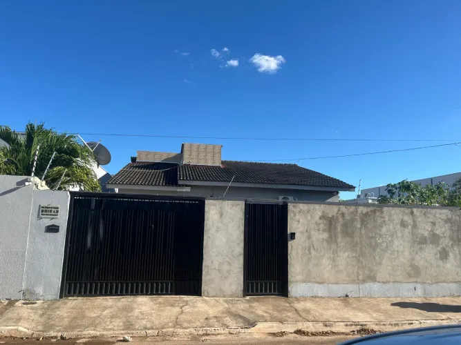 Vendo casa com ótima localização em Canaã dos Carajás