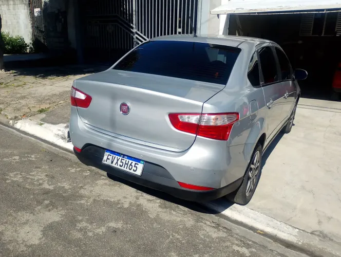 Fiat Grand Siena Essence Dual. 1.6 Flex 16V 2015