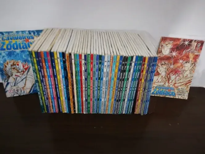 Coleção clássica cavaleiros do zodíaco 1 ao 48
