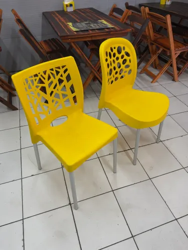 Cadeira Plástica