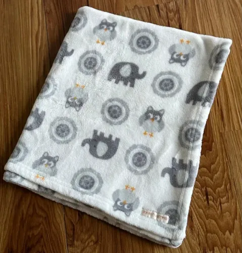 Cobertor Elefante Blankets & Beyond importada (Desapego)