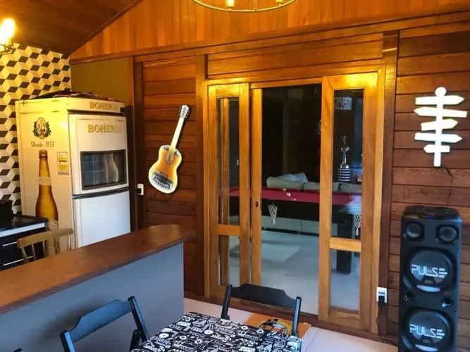 Casa de condomínio com 3 quartos(1suíte), 2 vagas - Areal, RJ