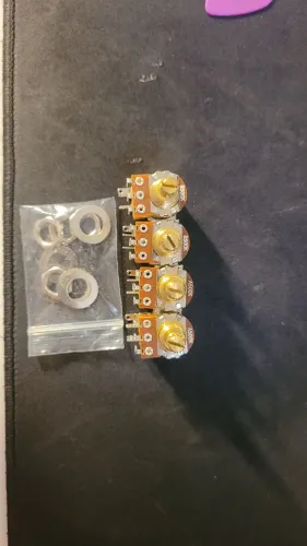 Potenciômetros Fleor Push-Push (2x A500k + 2x B500k) para Guitarra/Baixo