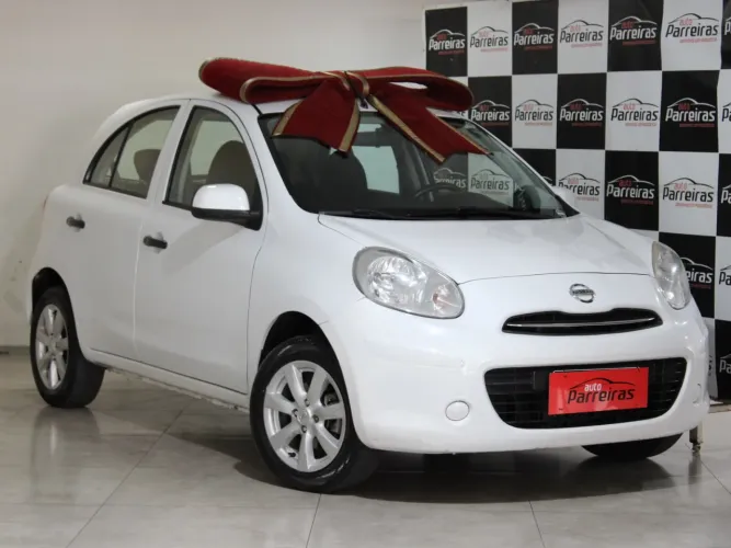 Nissan March 1.0 12V Flex 5P 2013