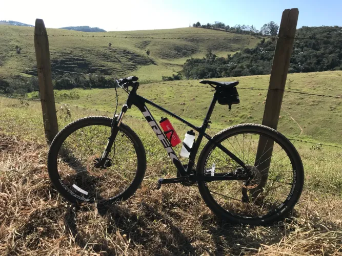 Bicicleta Trek Marlin 5 2022