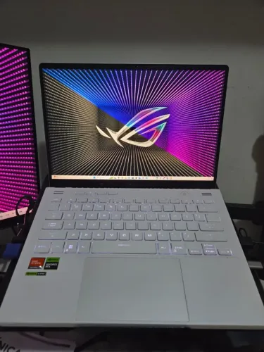ASUS ROG Zephyrus G14 (2023) GA402, 32 GB RAM,2TB Ssd - RTX 4060