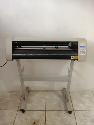 Plotter de recorte mira a laser 