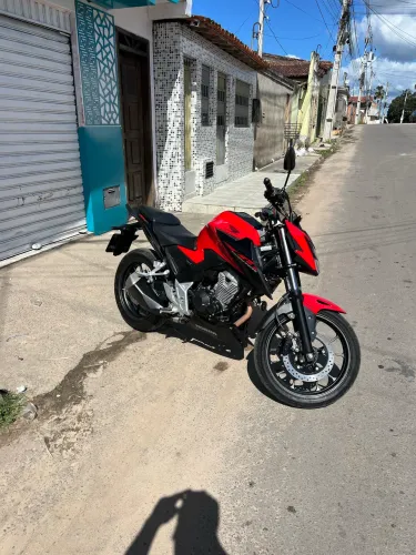 Vendo CB Twister 300 F