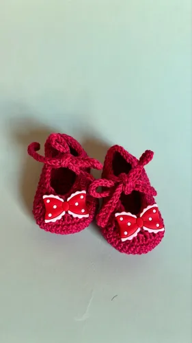 Sapato crochê vermelho