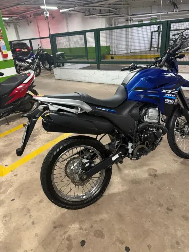 XTZ Lander 250 CC