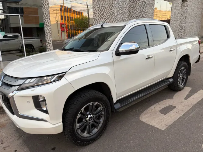 Mitsubishi L200 Triton Sport HPE-S 2.4 CD Dies. AUT 2022