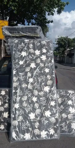 200,00 Colchão de solteiro d20/ paga só na entrega